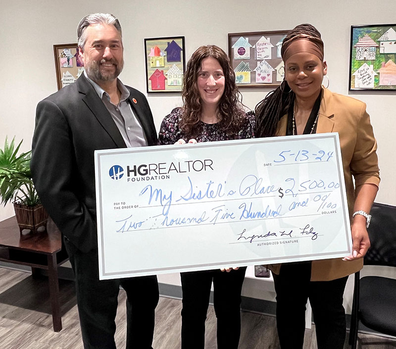 Hudson Gateway Realtor Foundation  presents $2,500 donation to My Sisters’ Place